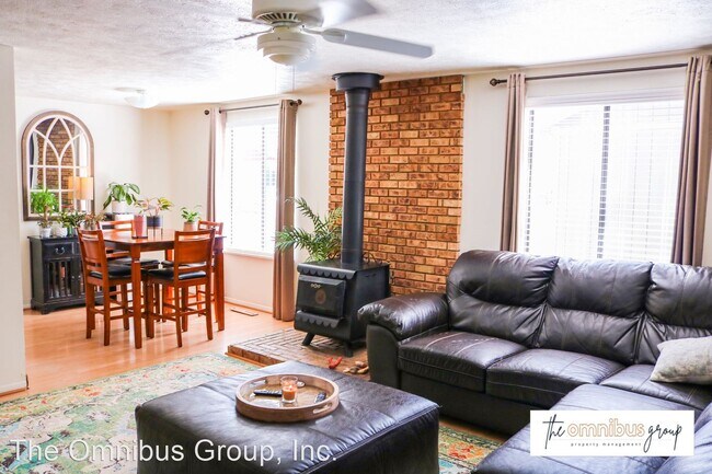 Foto del edificio - 2 br, 1 bath House - 6211 W. 92nd Pl.