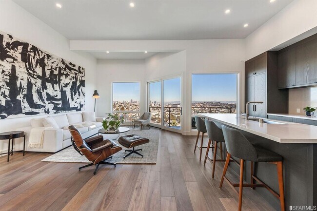 Foto del edificio - Glen Park: Impressive Top Floor Unfurnishe...
