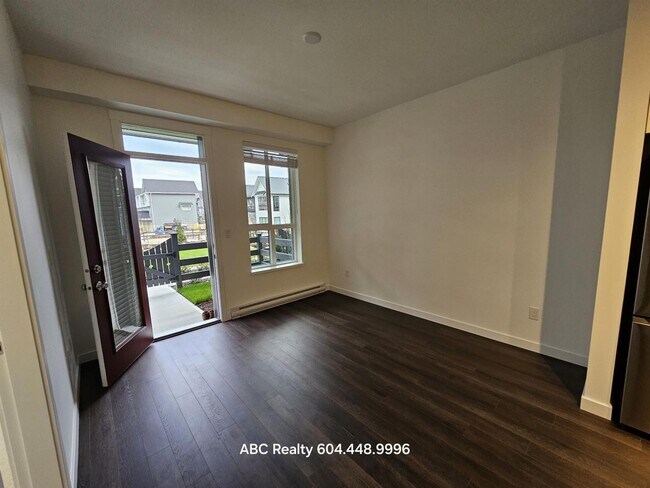 Photo du bâtiment - 15738-15785 85 Ave