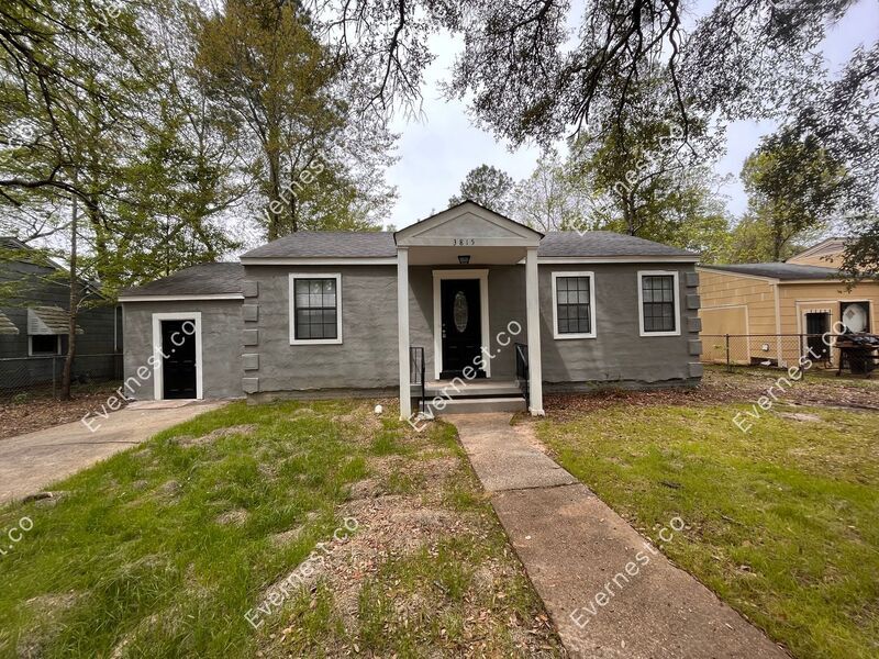Primary Photo - 3815 Newman Ave