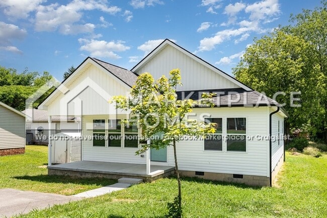 Building Photo - 404 N 13th St
