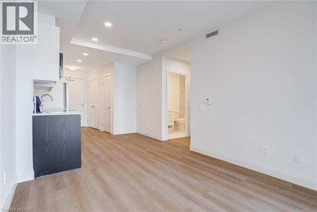 Building Photo - 1333 Weber St E