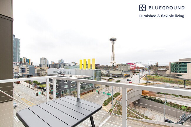 Foto del edificio - 408 Aurora Ave N