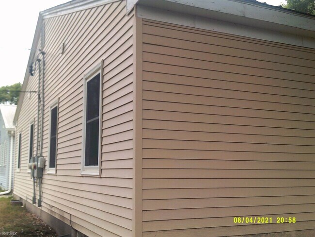 Building Photo - 2 br, 1 bath Duplex - 707 S 17th St