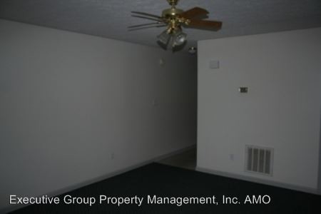 Building Photo - 1113 Crowne Pointe Dr