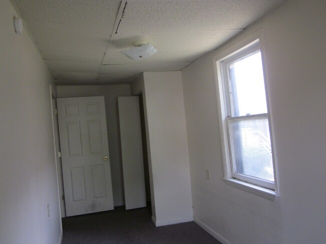 Building Photo - 218 Sherman St