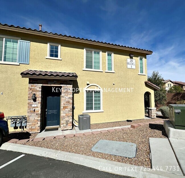 Foto del edificio - 2 Bedroom Townhome off of I-15 and Starr r...