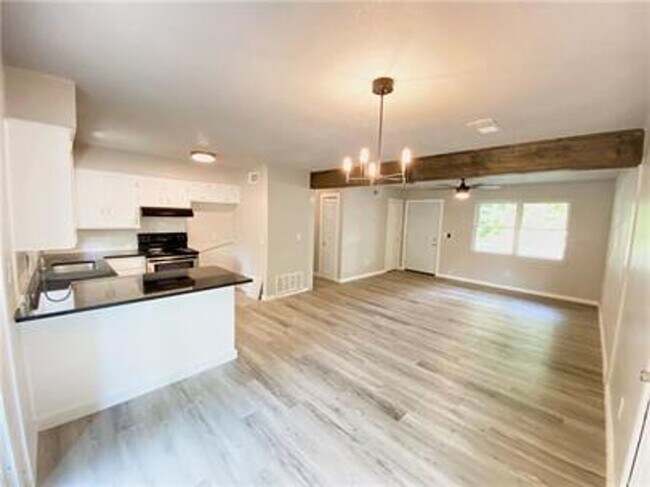 Foto del edificio - Come check out this wonderful 3 bed/ 1.5 b...