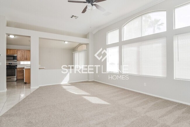 Building Photo - 3 Bedroom in Henderson!