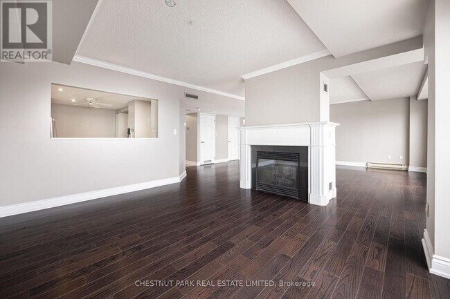 Photo du bâtiment - 1818 Bayview Ave