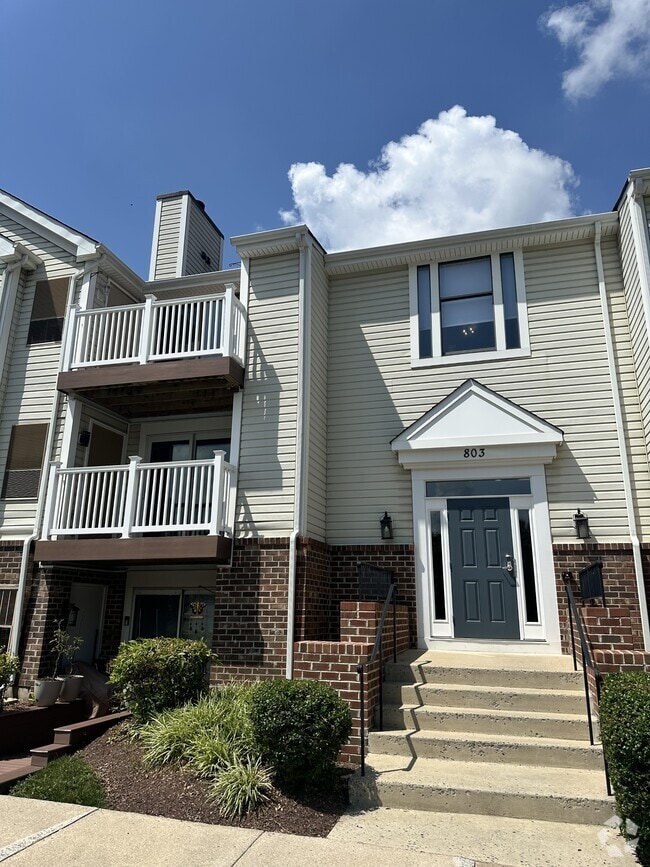 Building Photo - 803 Stratford Way