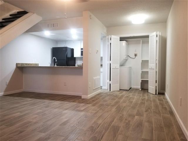 Foto del edificio - 4638 Country Creek Dr
