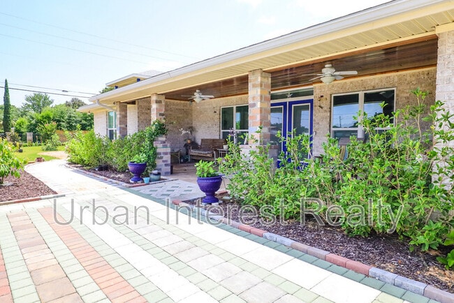 Building Photo - 501 Benning Dr