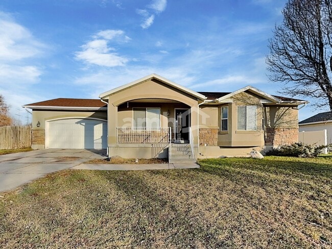 Building Photo - 96 N 1660 W