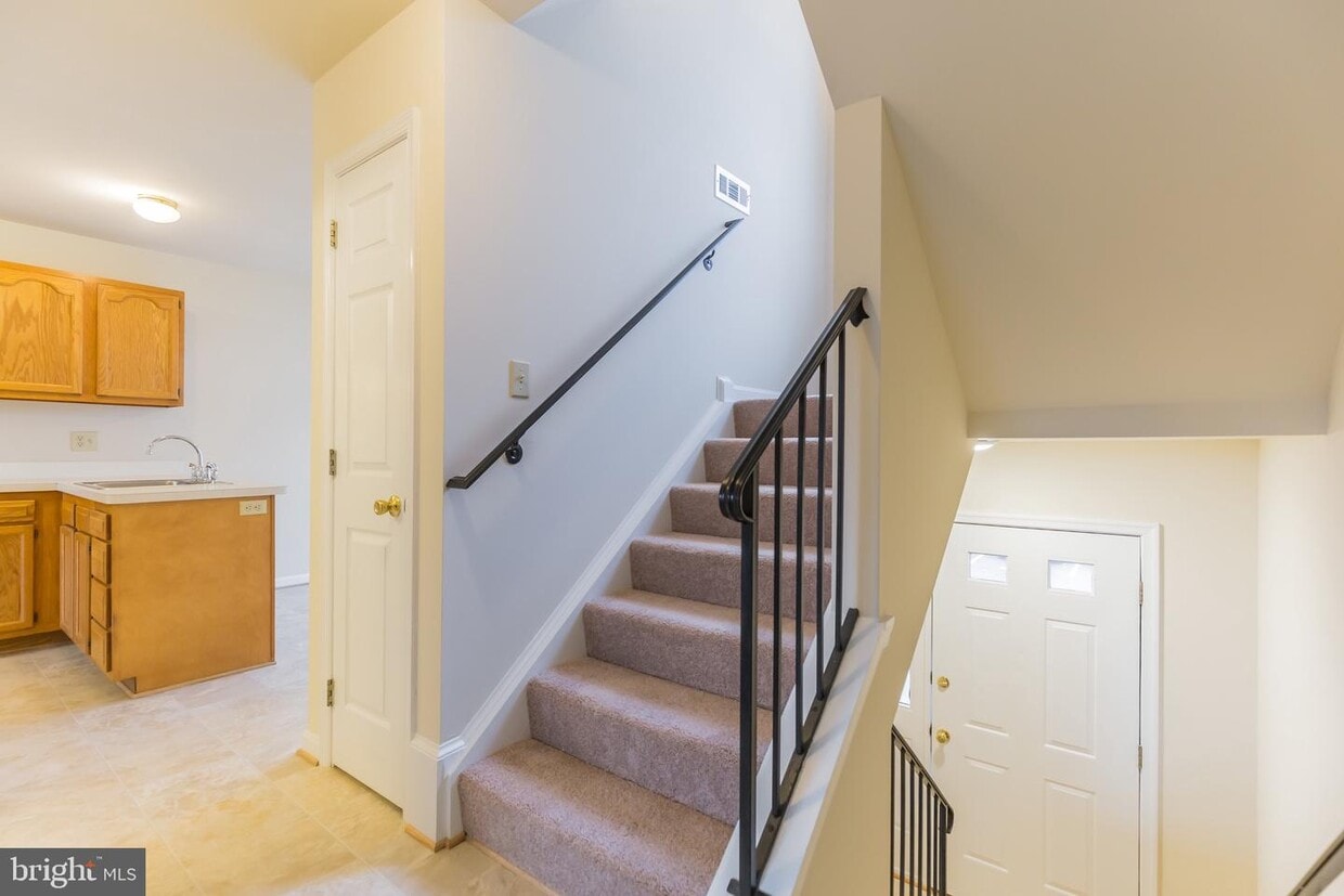 3605 Harbor Rd, Chesapeake Beach, MD 20732 Townhome Rentals in