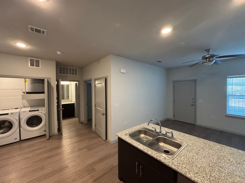 Foto principal - 950 FM2001