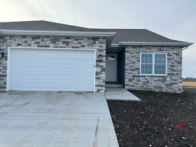 Building Photo - Castles Pines Duplex