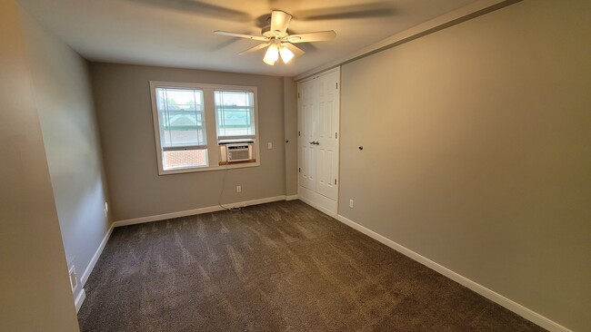 Building Photo - 1441 Bellview St