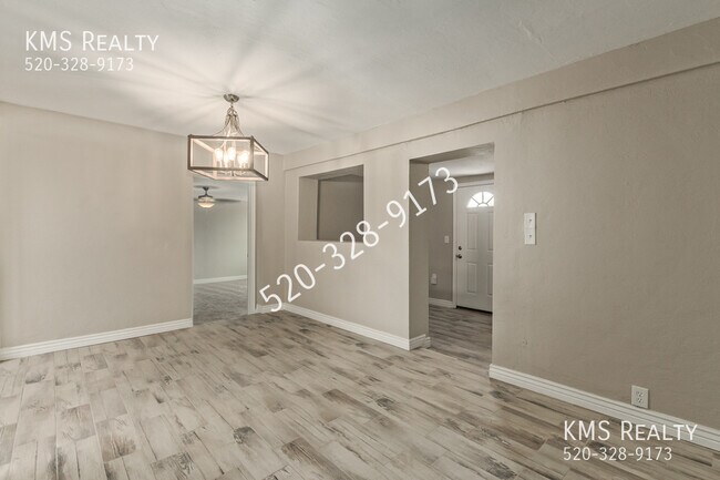 Building Photo - 6821 S Clark Pl