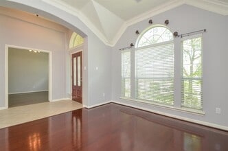 Building Photo - 6726 Oakman Ln