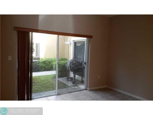 Building Photo - 4944 SW 140th Terrace