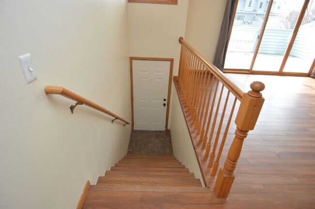 Foto del edificio - 2 Bed + Den, 2.5 Bathroom Townhouse for Rent