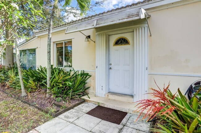 Building Photo - 2 br, 1 bath House - 1418 Dewey St