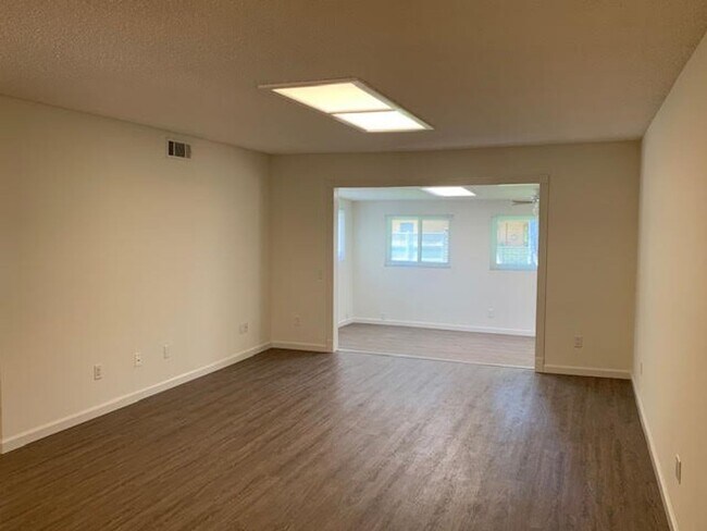 Foto del edificio - A beautiful Del Mar model for lease in Leisure Village