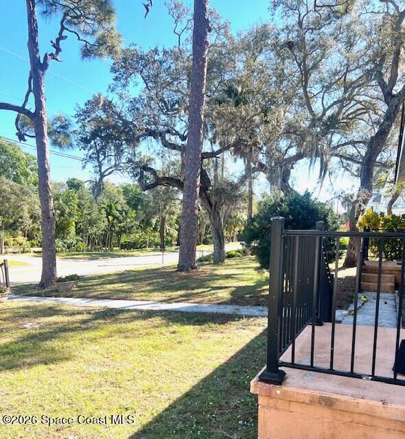 Foto del edificio - 1872 Pineapple Ave