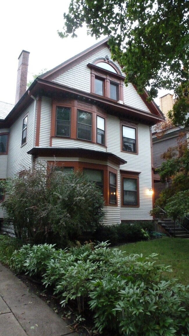 Building Photo - 95 Highland Ave