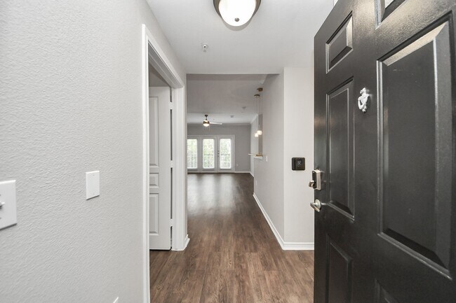 Foto del edificio - 3003 Memorial Ct