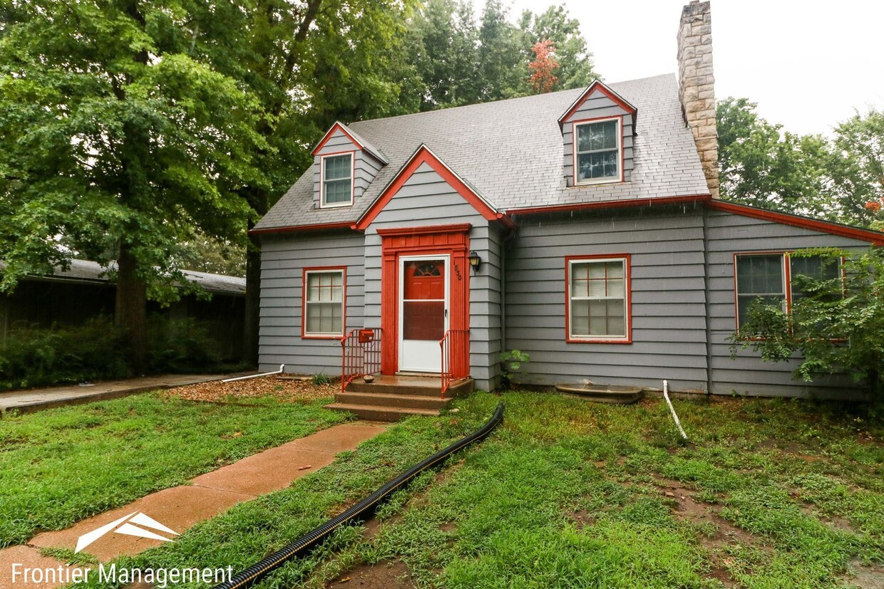 5 br, 3 bath House - 1830 Fairchild Avenue 1 Photo