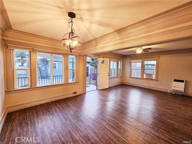 Foto del edificio - 221 E 10th St