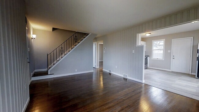 Building Photo - 209 E Evesham Rd