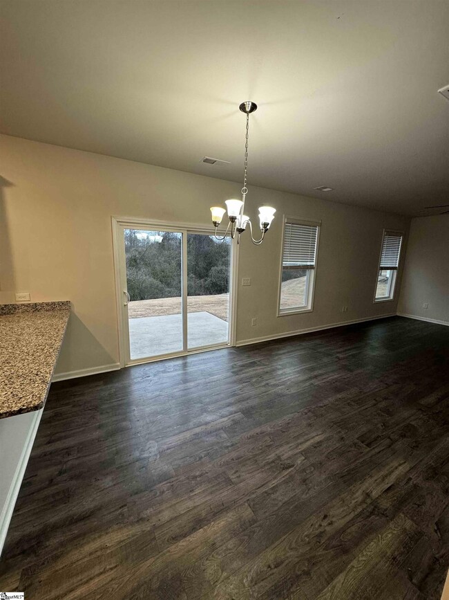 Foto del edificio - 332 White Peach Wy