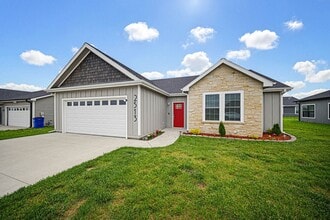 Building Photo - 2513 Wren Ln