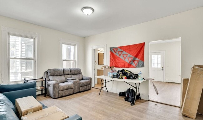Photo - 18 Ashford St., Apartment