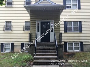 Building Photo - 702 Thomson St