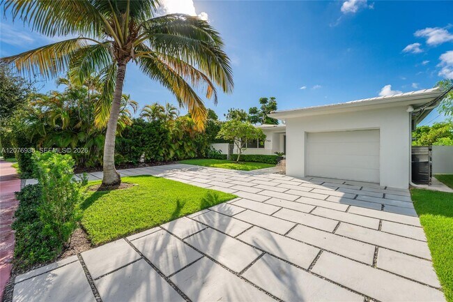Foto del edificio - 740 S Shore Dr