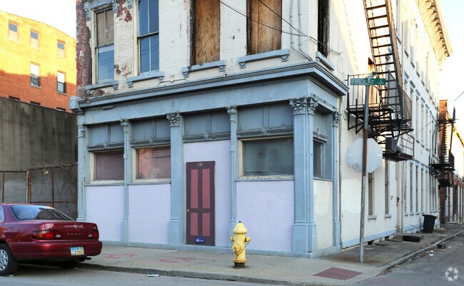 Building Photo - 118-120 Findlay Street