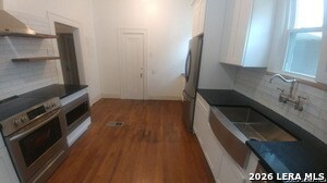 Foto del edificio - 411 W Mistletoe Ave