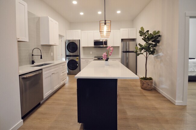 Foto del edificio - 6111 S 124th St
