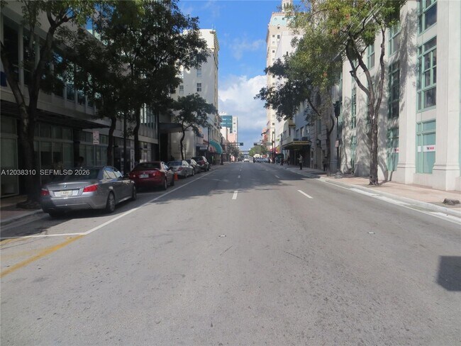 Foto del edificio - 111 E Flagler St