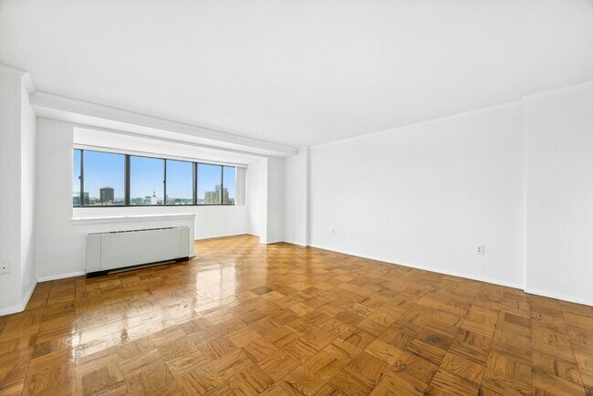 Foto del edificio - 6 Whittier Pl