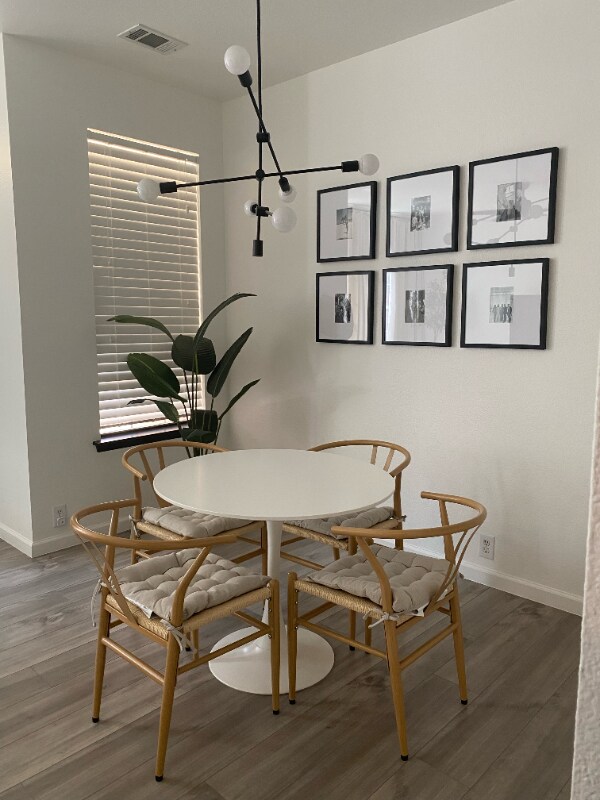 Building Photo - 2743 Hyde Park Dr