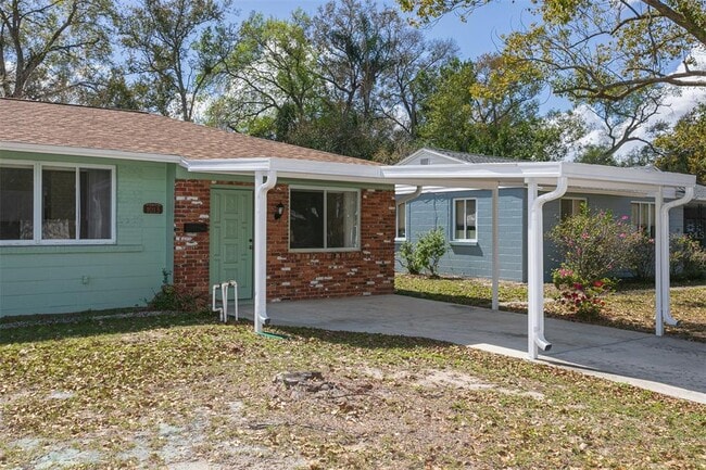 Building Photo - 1013 E Fern St