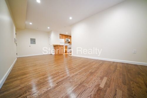 Foto del edificio - 2813 Astoria Blvd