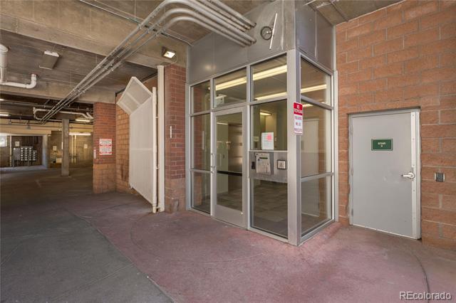 Foto del edificio - 2550 N Washington St