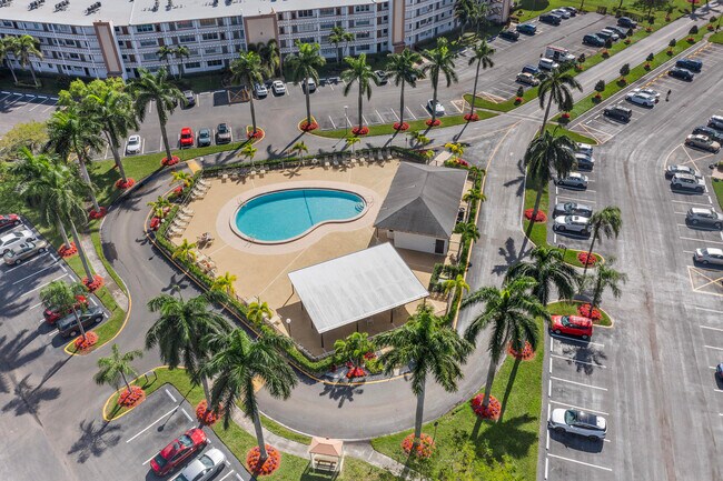 Foto del edificio - 4064 Cornwall D