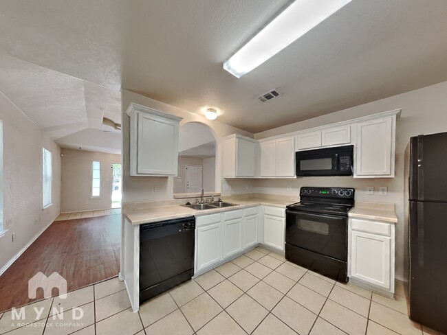 Building Photo - 6539 Estes Flats